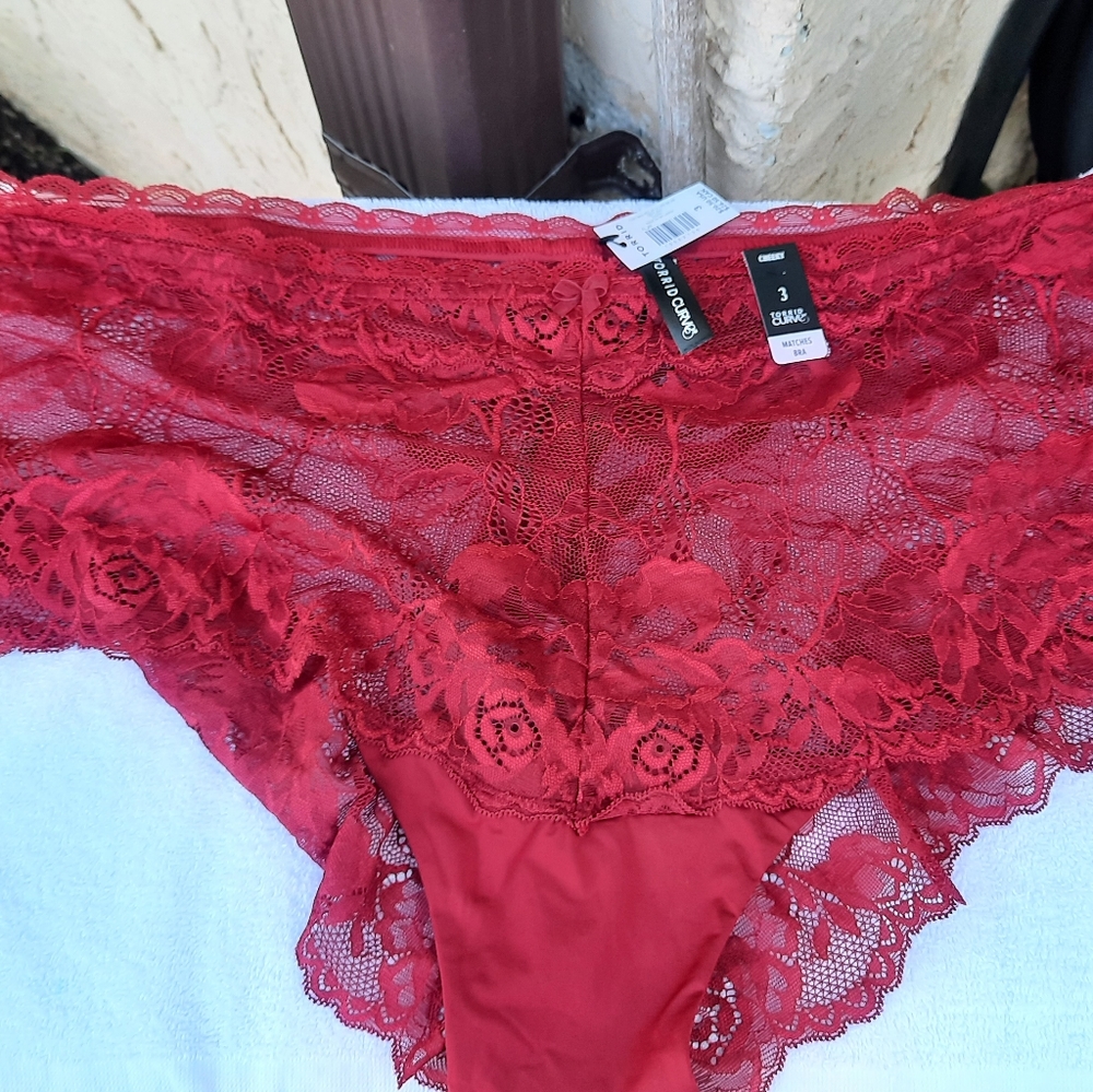 Torrid cheeky